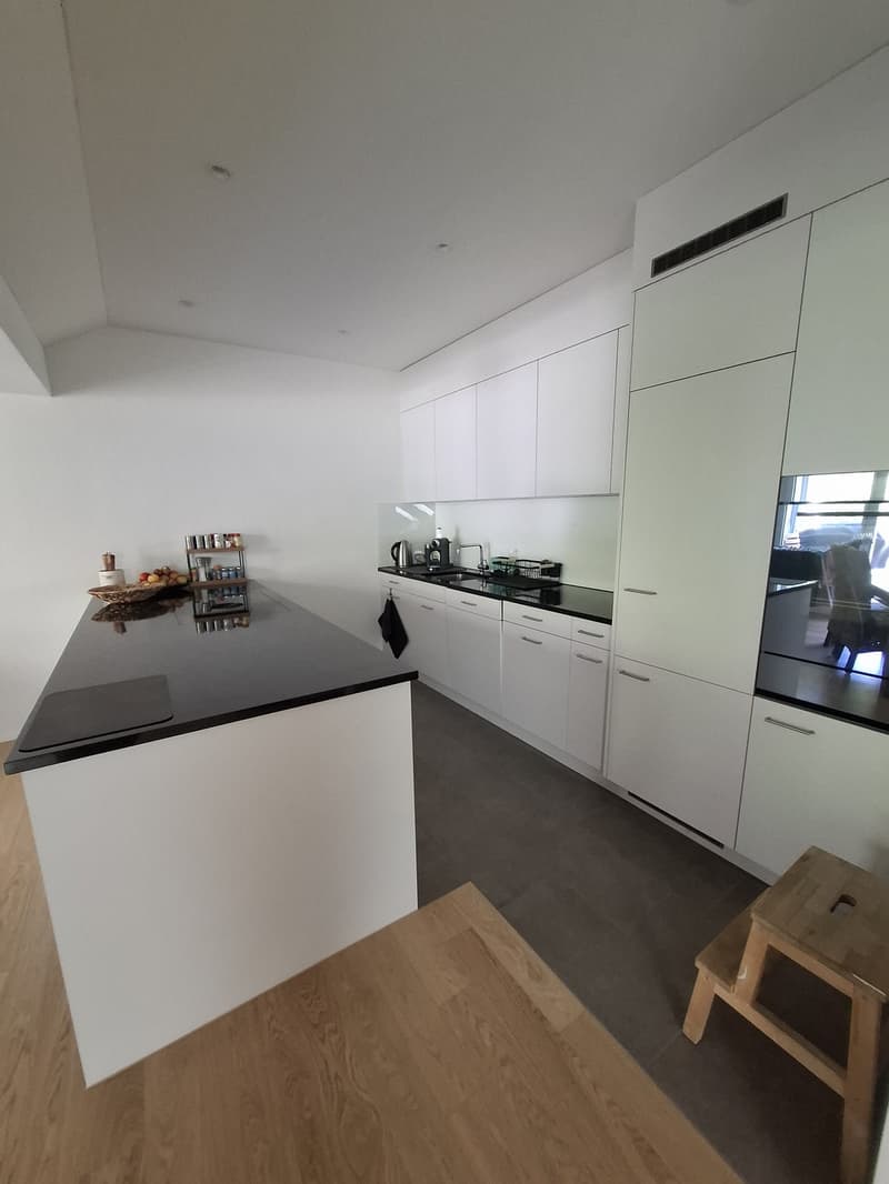 Appartement spacieux 5.5 pièces dans les combles à Neuenhof - moderne, calme et avec une vue magnifique (4)