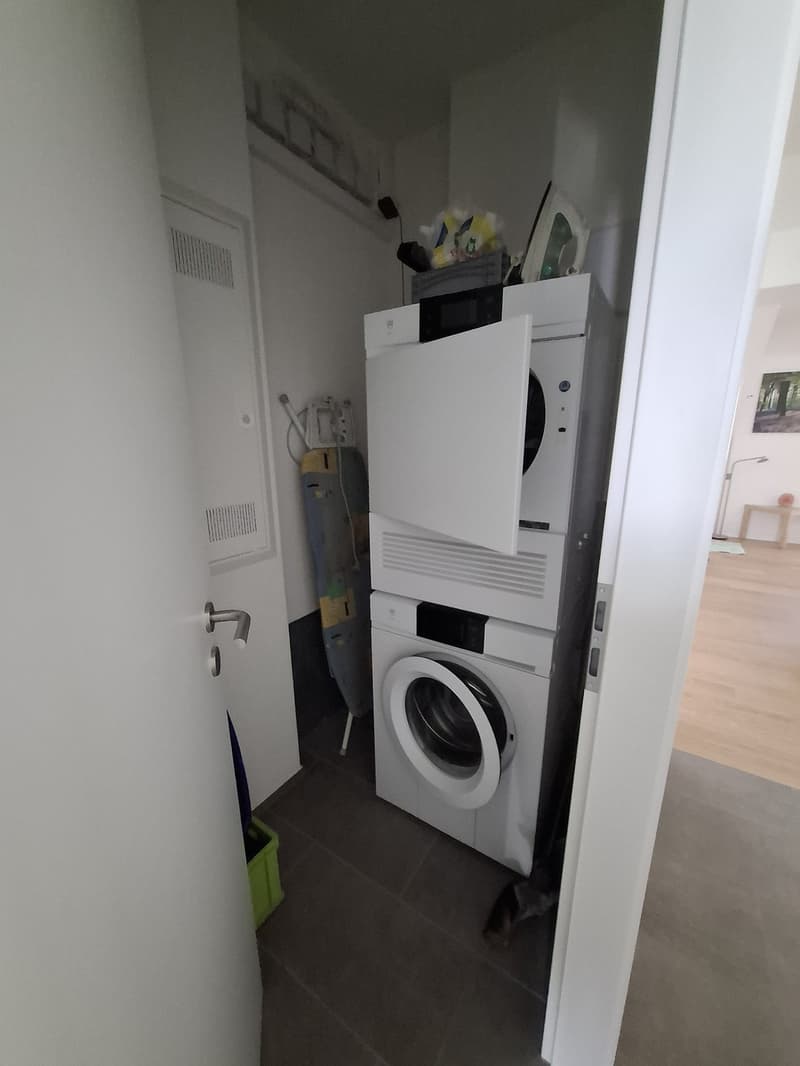 Appartement spacieux 5.5 pièces dans les combles à Neuenhof - moderne, calme et avec une vue magnifique (9)