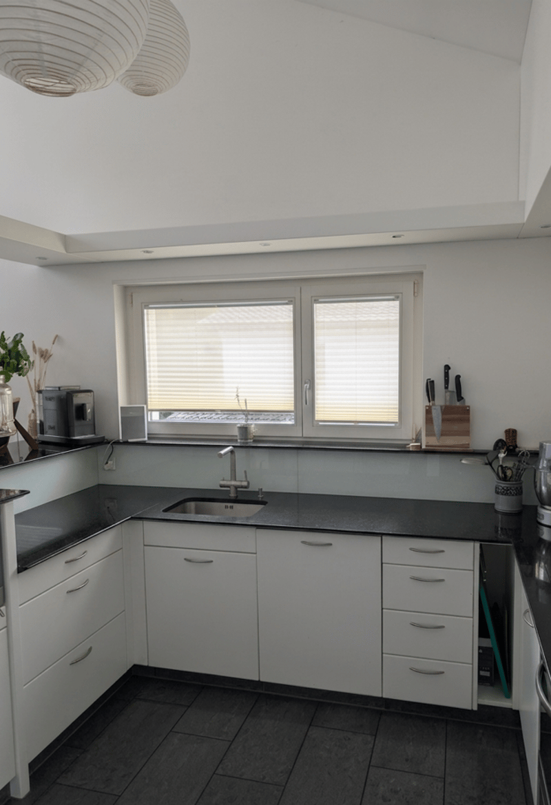 Bright 3.5-room maisonette apartment with large open gallery, open kitchen, and balcony/terrace (3)