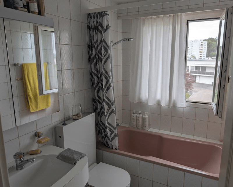 Bright 3.5-room maisonette apartment with large open gallery, open kitchen, and balcony/terrace (12)