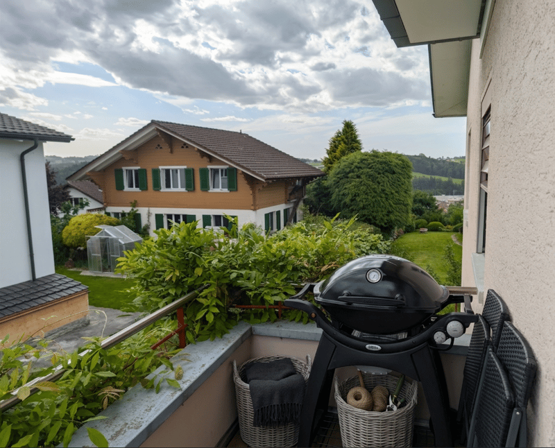 Bright 3.5-room maisonette apartment with large open gallery, open kitchen, and balcony/terrace (8)
