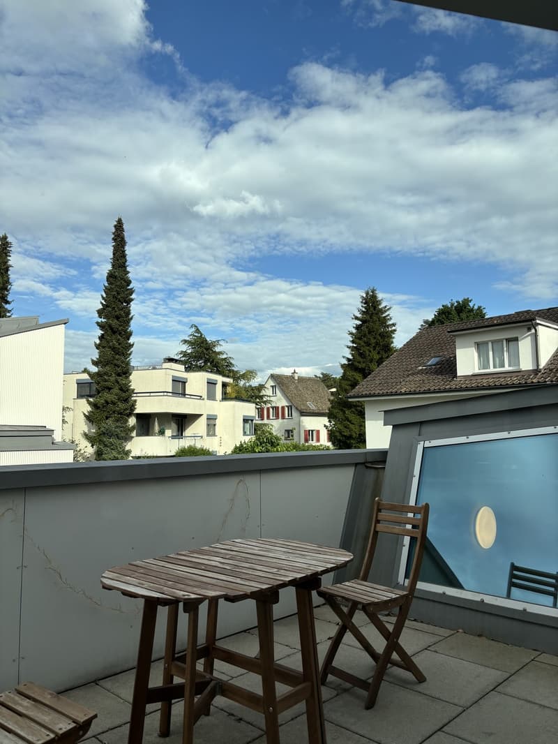 Eine helle und schöne Wohnung in der Nähe des Waldes (4)
