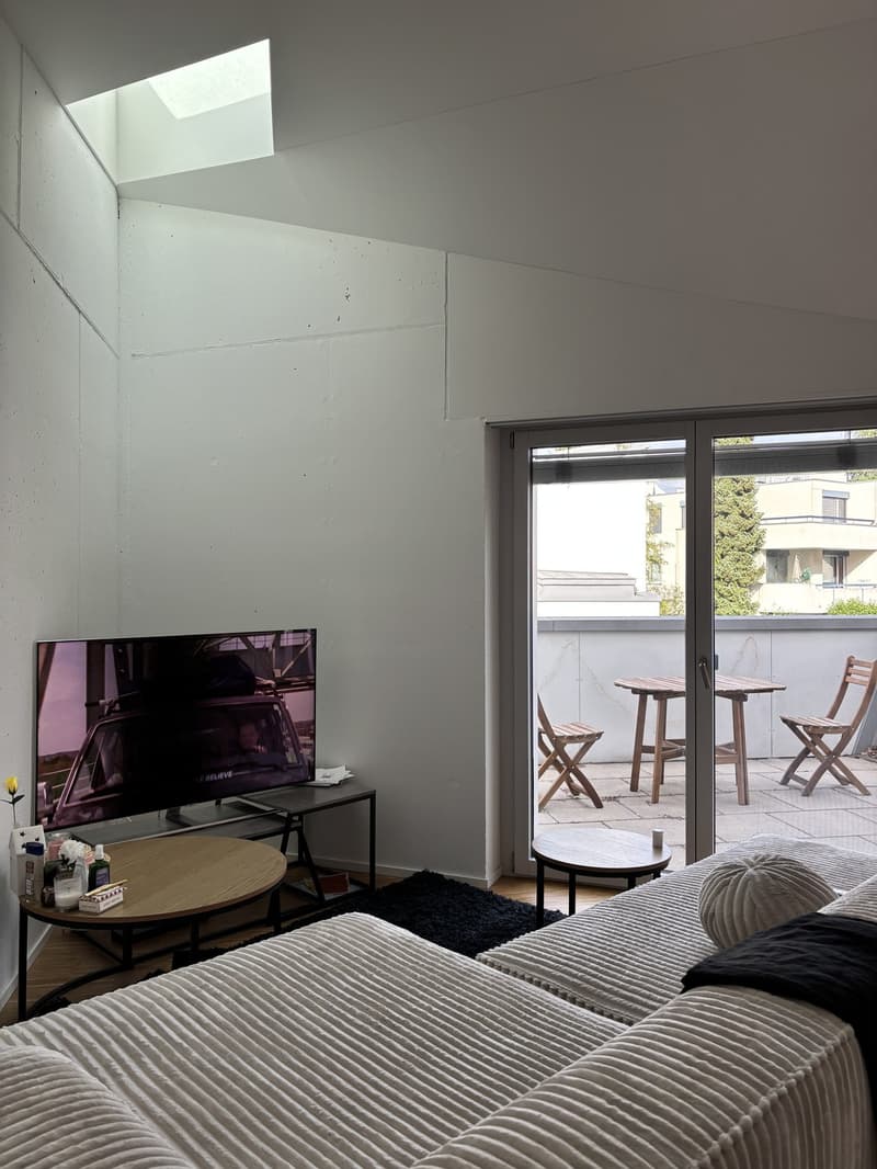 Eine helle und schöne Wohnung in der Nähe des Waldes (3)