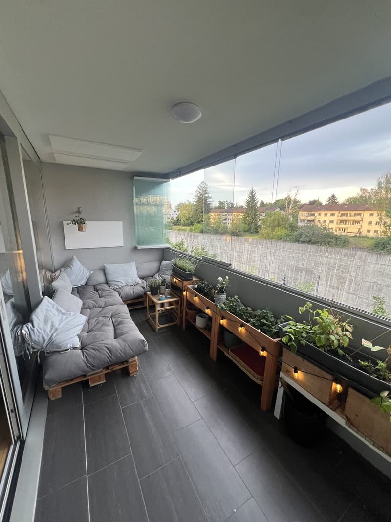 2 Zimmer + eigenes Bad in über 100 m² Wohnung, 4,5 Zimmerwohnung (2)
