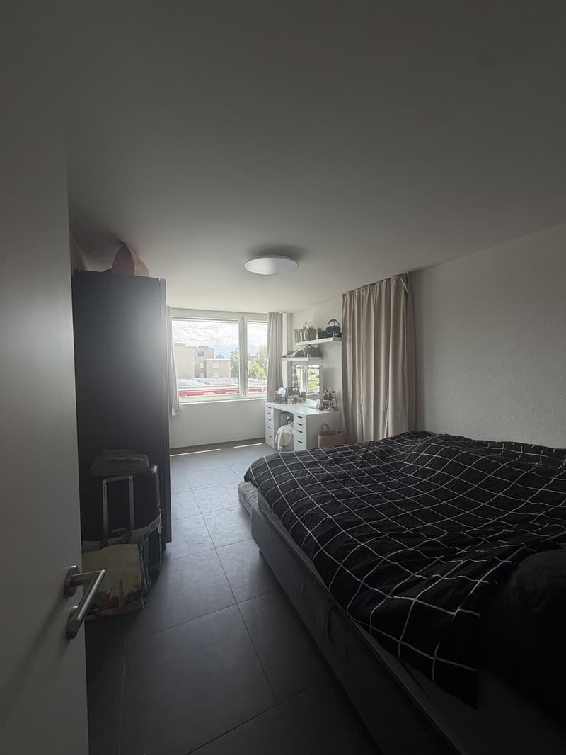 Moderne 3.5 Zimmerwohnung in Rothenburg (1)
