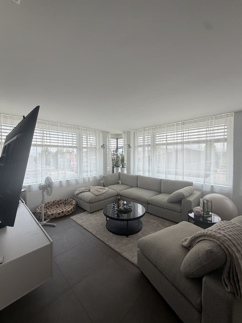 Moderne 3.5 Zimmerwohnung in Rothenburg (9)
