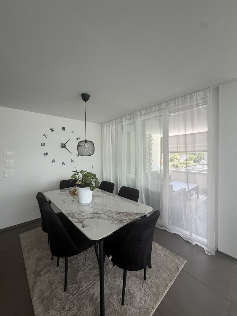 Moderne 3.5 Zimmerwohnung in Rothenburg (6)