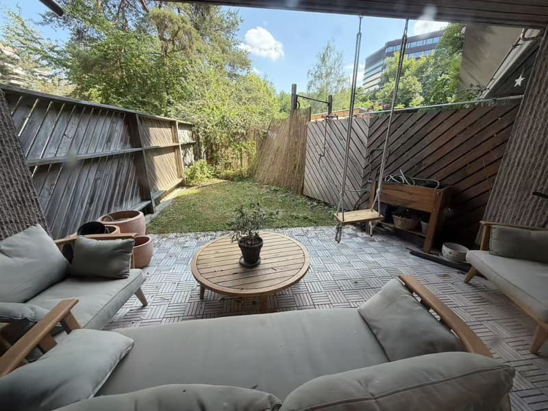 Cozy 3.5-Room Apartment with Private Garden Walking Distance to Sihlcity! (3)