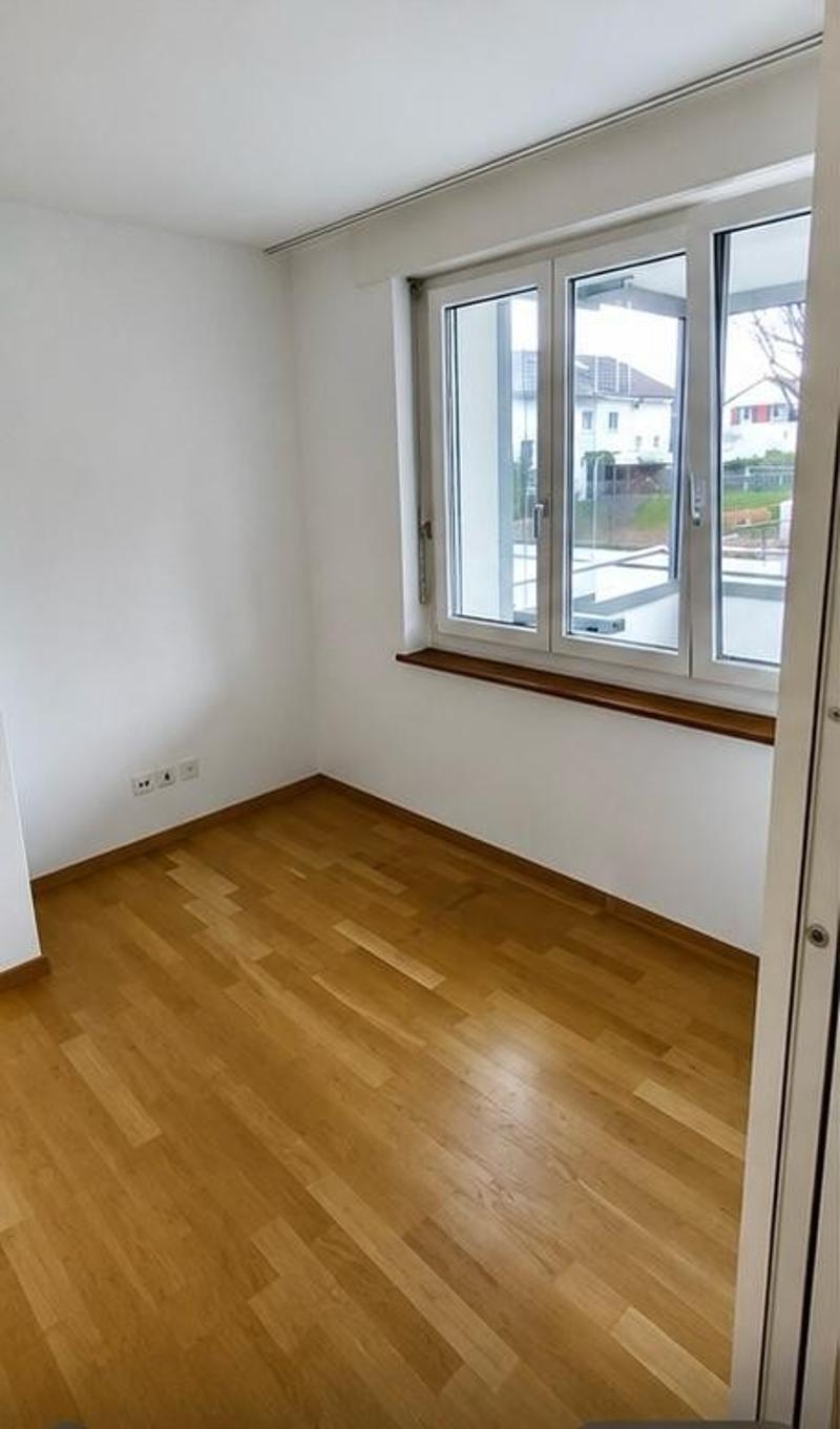 Modern 3.5-room apartment with balcony and loggia in Wettingen, available immediately! (6)