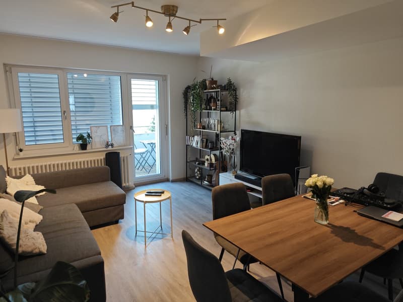 Appartement meublé avec balcon - Parfait pour les couples (1)