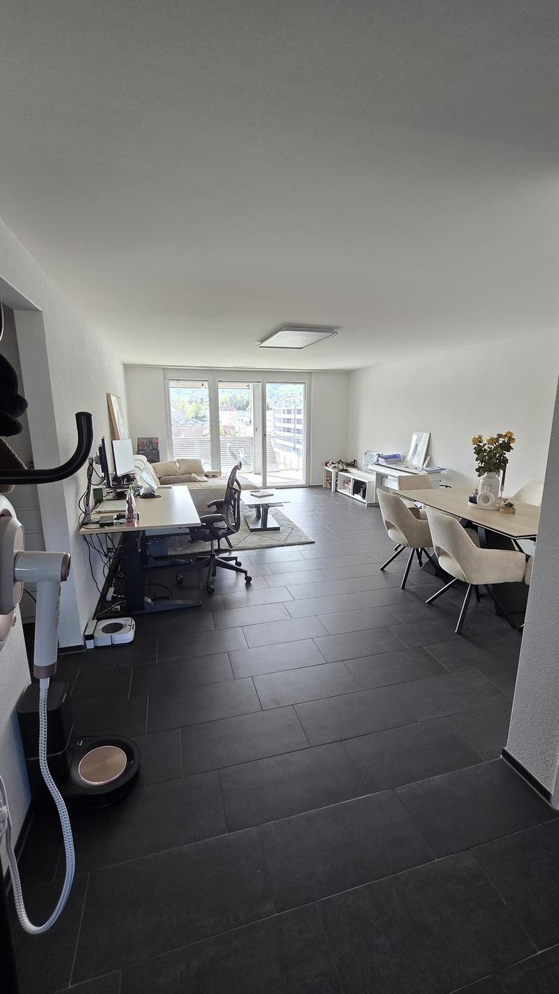 Helles und geräumiges Apartment unter dem Marktpreis aufgrund von zeitweiliger Untervermietung (1)