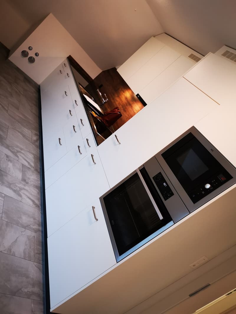 Charmante 3.5-Zimmer-Dachwohnung mit Balkon in Wildegg (10)