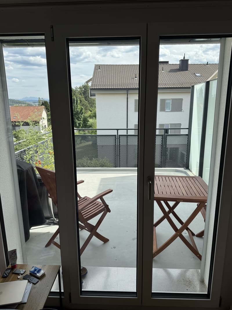 Helle 3-Zimmer-Wohnung mit Balkon in Oberwinterthur (2)
