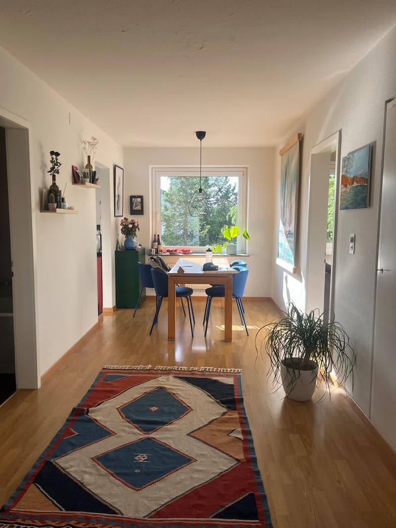 Möblierte 4.5-Zimmer-Wohnung an sonniger Lage in Feldmeilen (1)