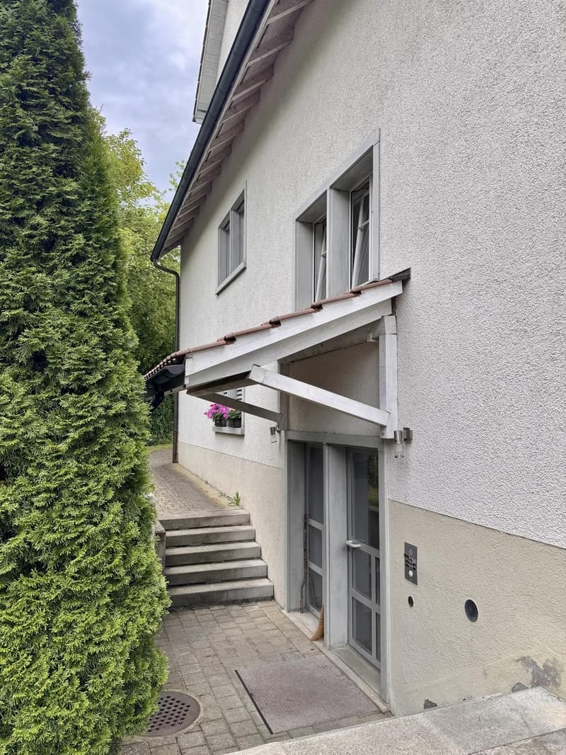 Spacious 4.5-room apartment on the idyllic village edge of Esslingen (12)