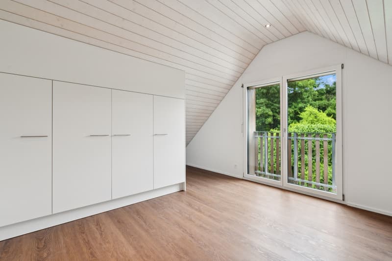 Charmante 3.5 Zimmer-Maisonette-Wohnung mit Blick ins Grüne (6)