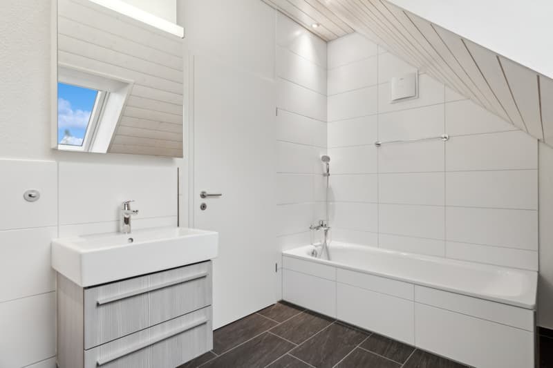 Charmante 3.5 Zimmer-Maisonette-Wohnung mit Blick ins Grüne (10)