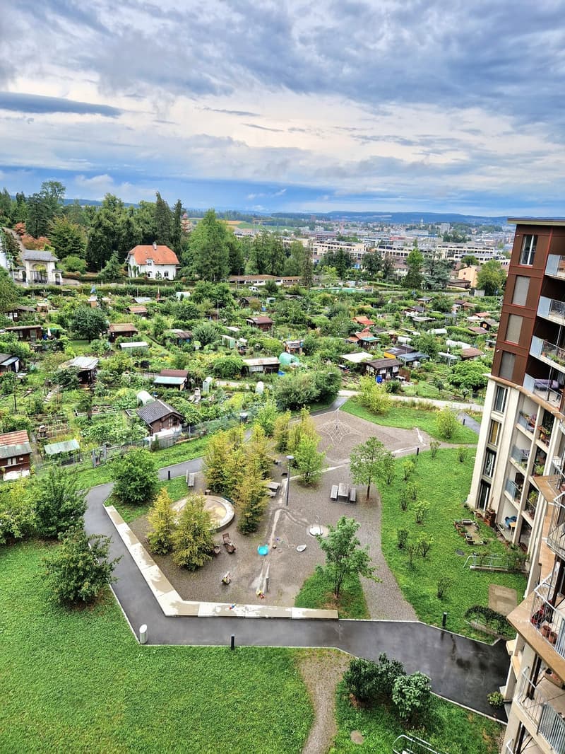 Möbliertes Zimmer mit privatem Bad. Temporär Mitbewohner gesucht (5)