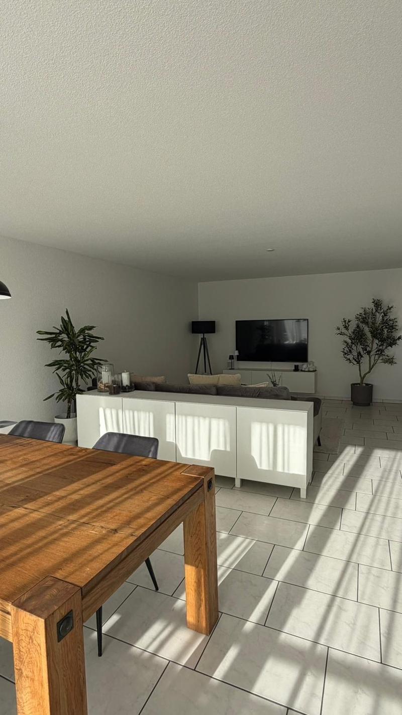 Zur Untermiete: Charmante Wohnung inkl. 1 Parkplatz / Charming apartment for sublet, including parking space (3)
