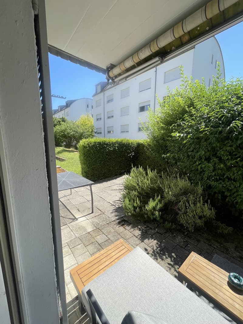 Appartement lumineux 3 pièces avec espace de jardin à Langnau am Albis (9)