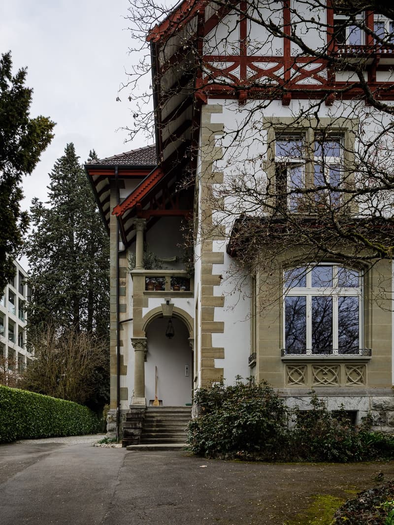 Mitbewohner/in gesucht Exklusives WG-Zimmer mit Loggia, Rigi-Blick & See vor der Haustür (4)