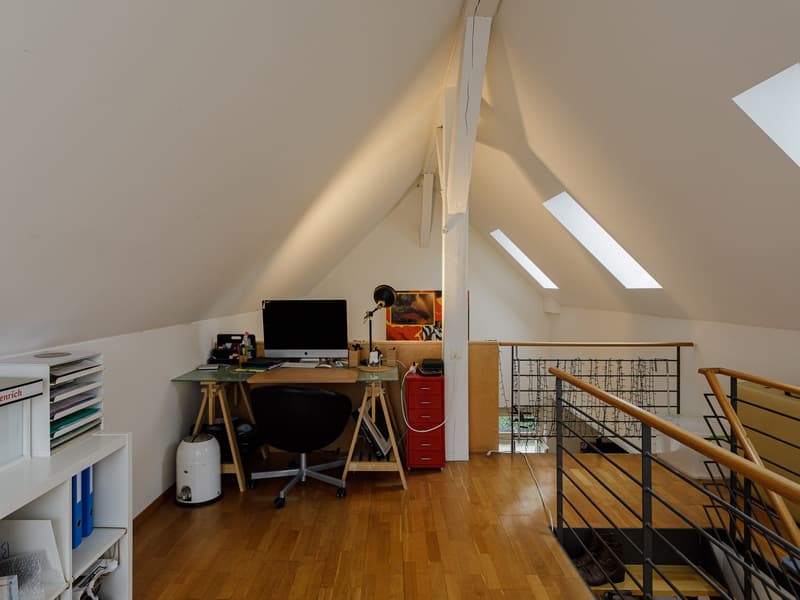 Mitbewohner/in gesucht Exklusives WG-Zimmer mit Loggia, Rigi-Blick & See vor der Haustür (11)