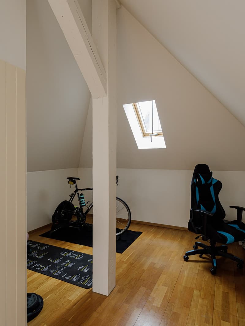 Mitbewohner/in gesucht Exklusives WG-Zimmer mit Loggia, Rigi-Blick & See vor der Haustür (12)