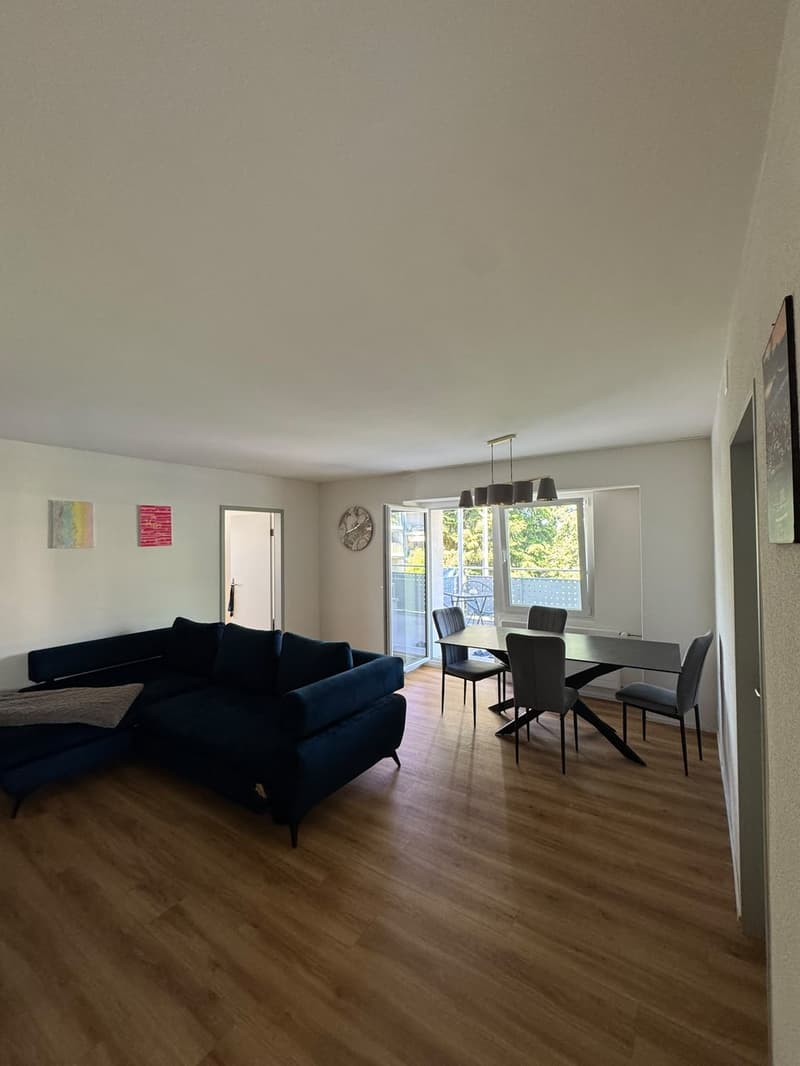 Modern 3.5-room apartment with balcony in Kloten (3)