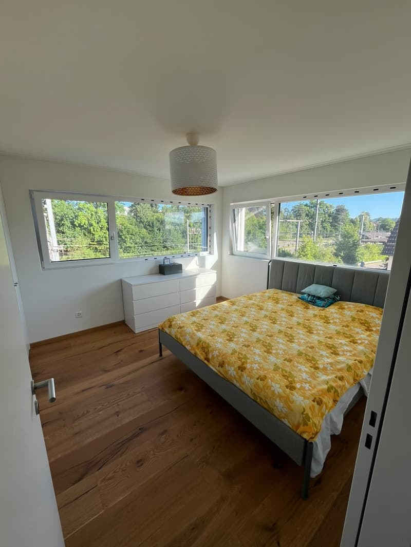 Moderne und helle 2-Zimmer-Wohnung direkt am Bahnhof Dietlikon (4)