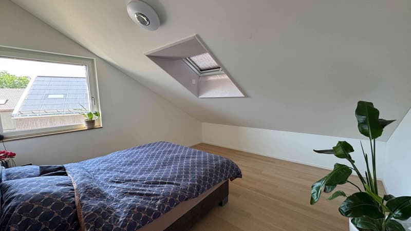 Grosszügige 3.5-Zimmer-Dachwohnung mit Loggia und Carport in Ermensee (12)