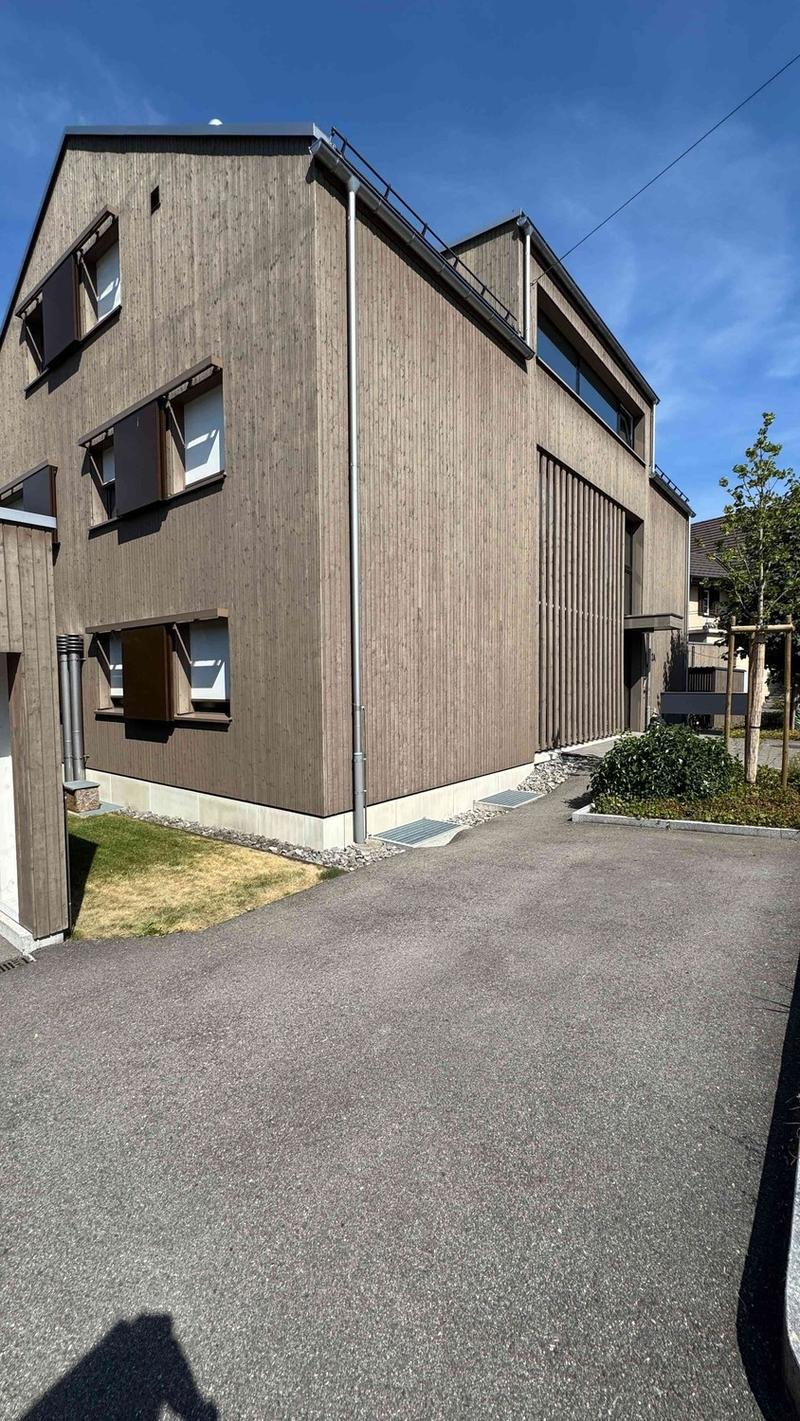 Grosszügige 3.5-Zimmer-Dachwohnung mit Loggia und Carport in Ermensee (11)