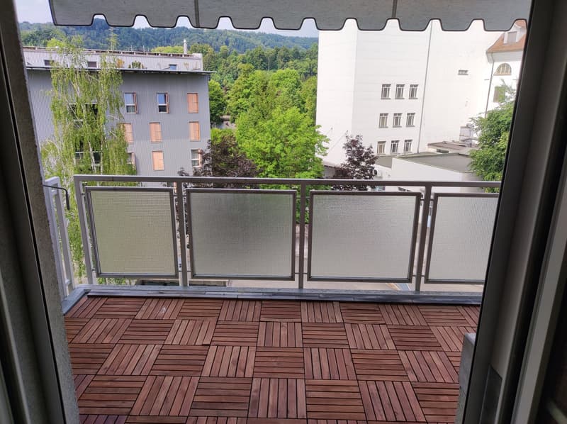 Grosser überdachter Balkon