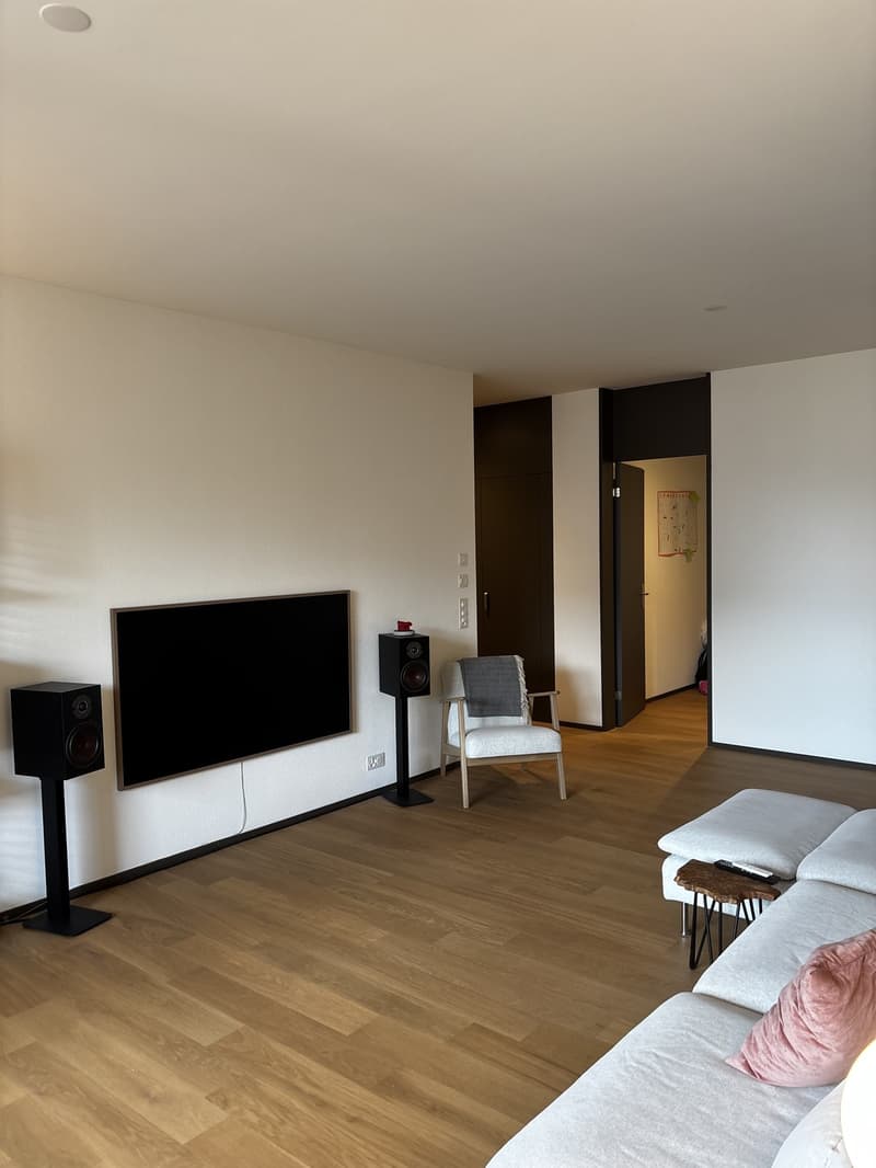 Moderne 2.5-Zimmer Wohnung im Grünen & 11 Min. bis Zürich-City! (5)