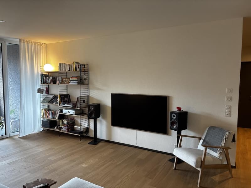 Moderne 2.5-Zimmer Wohnung im Grünen & 11 Min. bis Zürich-City! (4)