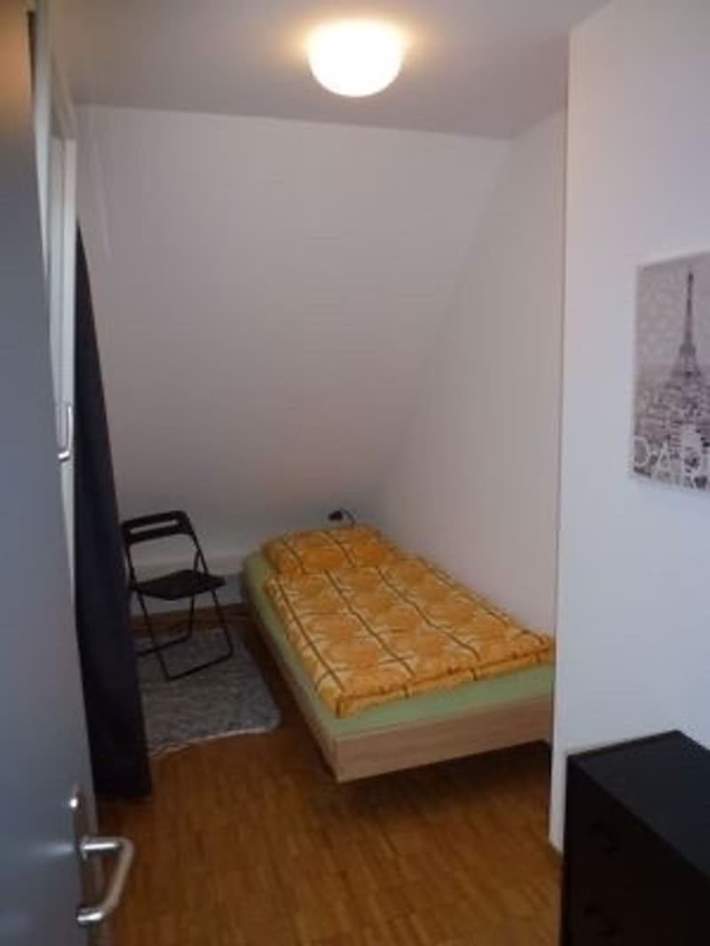3-Zimmer-Dachwohnung in der Nähe von Oerlikon (2)