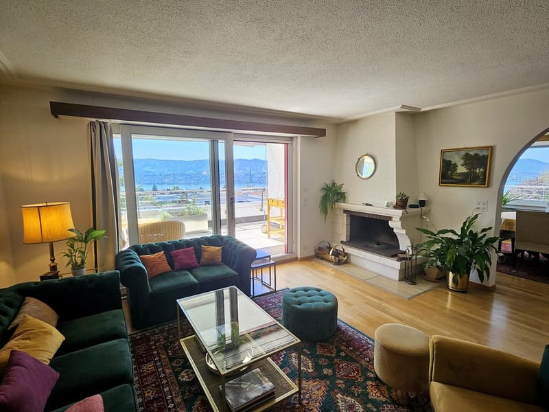 Charming room with private big balcony and bathroom | Charmantes Zimmer mit grossem Balkon und Bad (9)