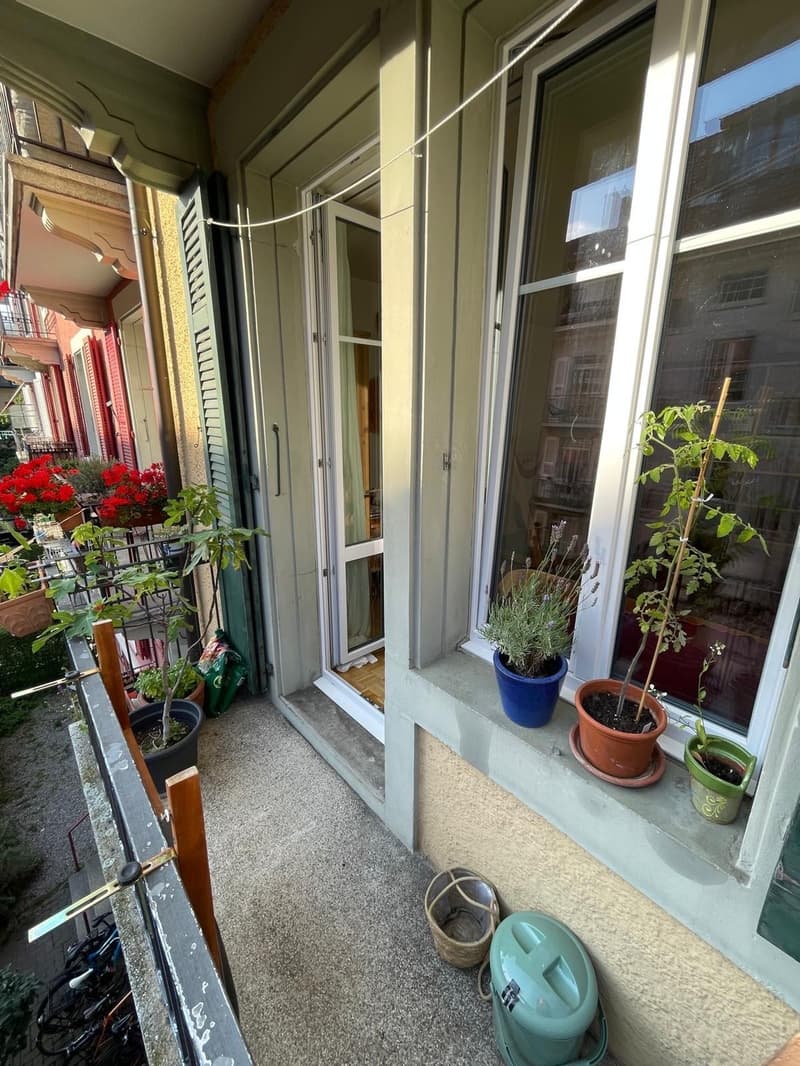 Ampio appartamento di 2,5 locali in un edificio storico a Breitenrain (5)