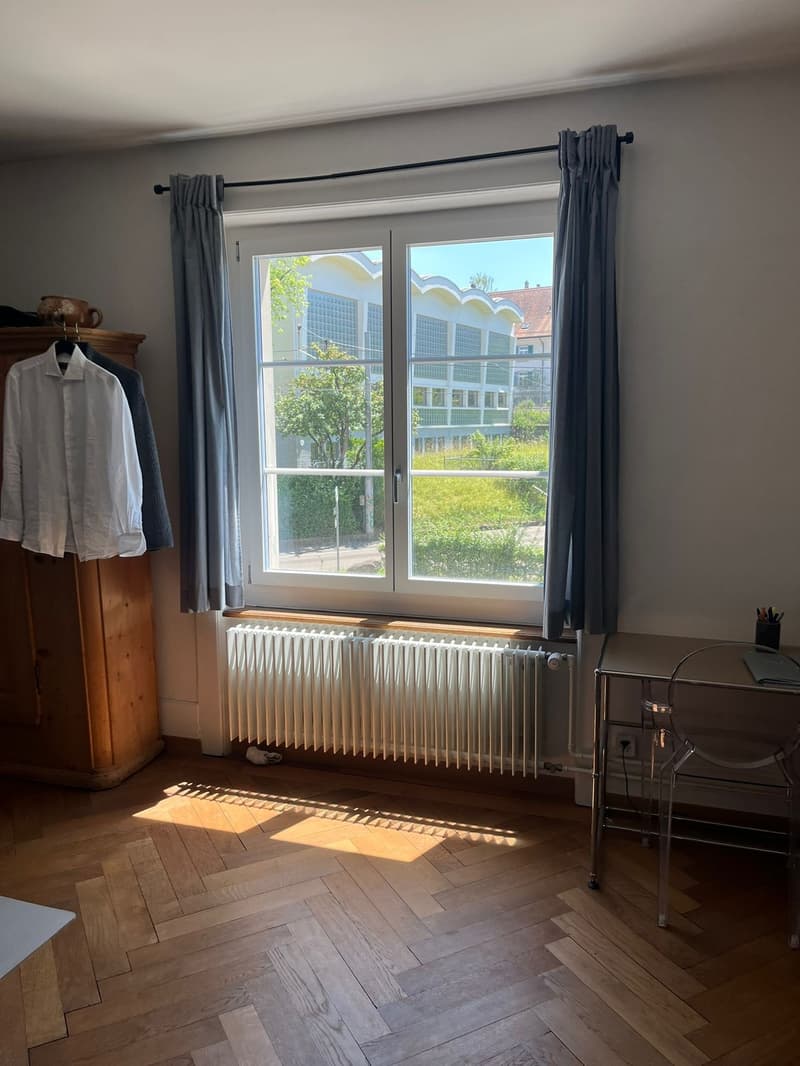 Büro-Schlafzimmer etc.