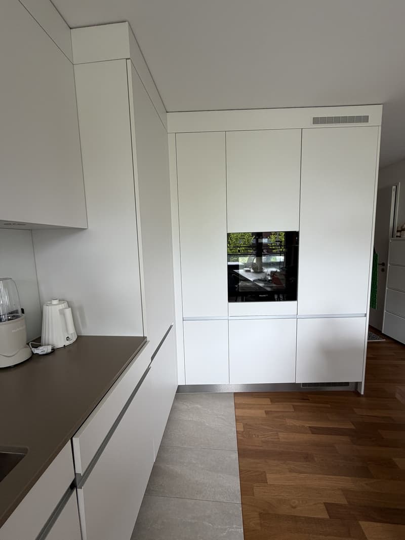 Appartamento moderno 2.5 locali con orientamento a sud direttamente sul lago di Zurigo (4)