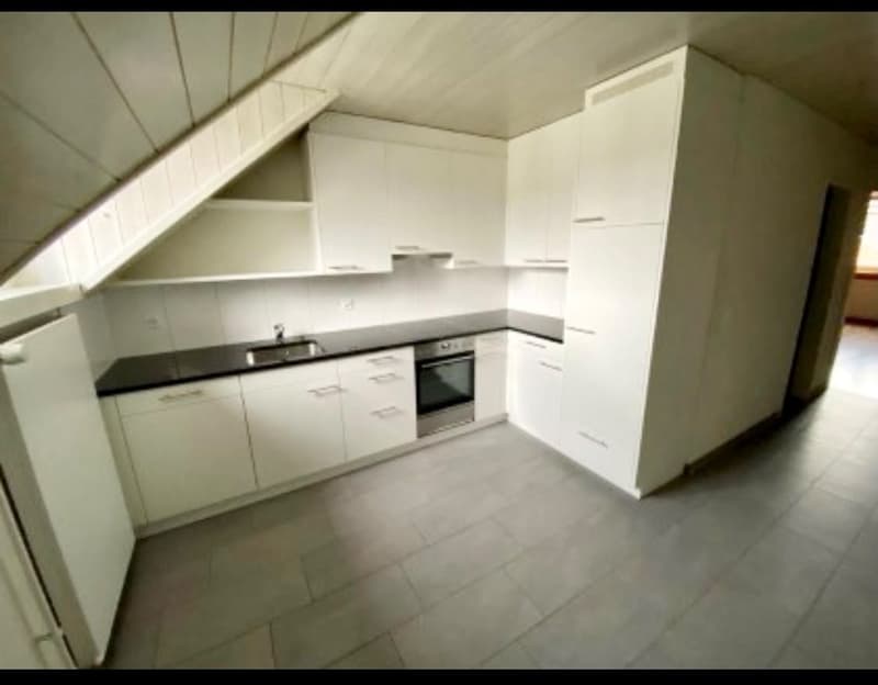 Angenehme 2.5 Zimmerwohnung im Breitenrain (2)