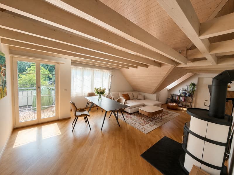 Bright 4.5-Room Apartment with Balcony in Forch (1)