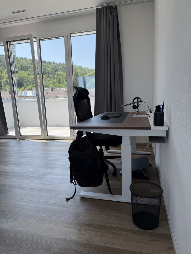Stunning Top-Floor Apartment (90sqm) (2)