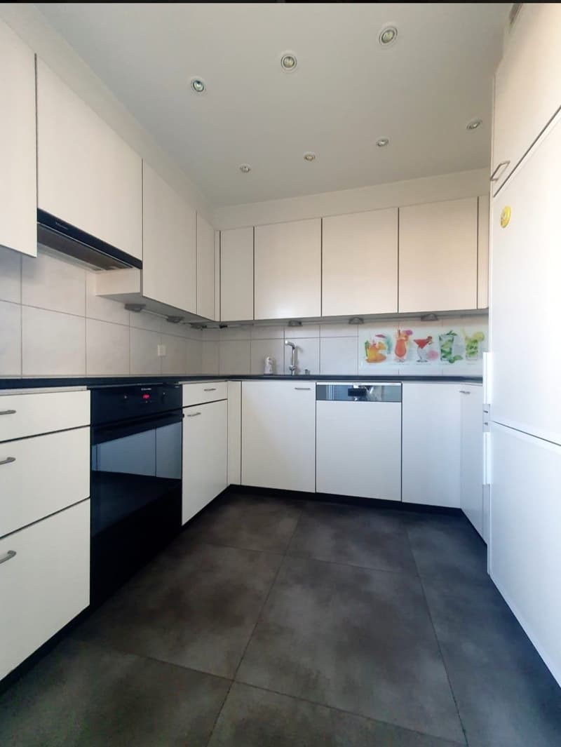 Helle 4.5-Zimmer-Wohnung mit Weitsicht in Baden (4)