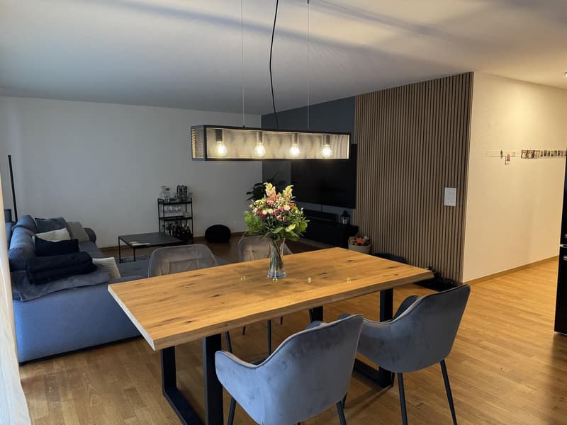 4.5 Room Ground Floor Apartment with Garden Seating (2)