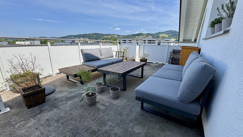 Appartement lumineux 3.5 pièces avec grand balcon (9)