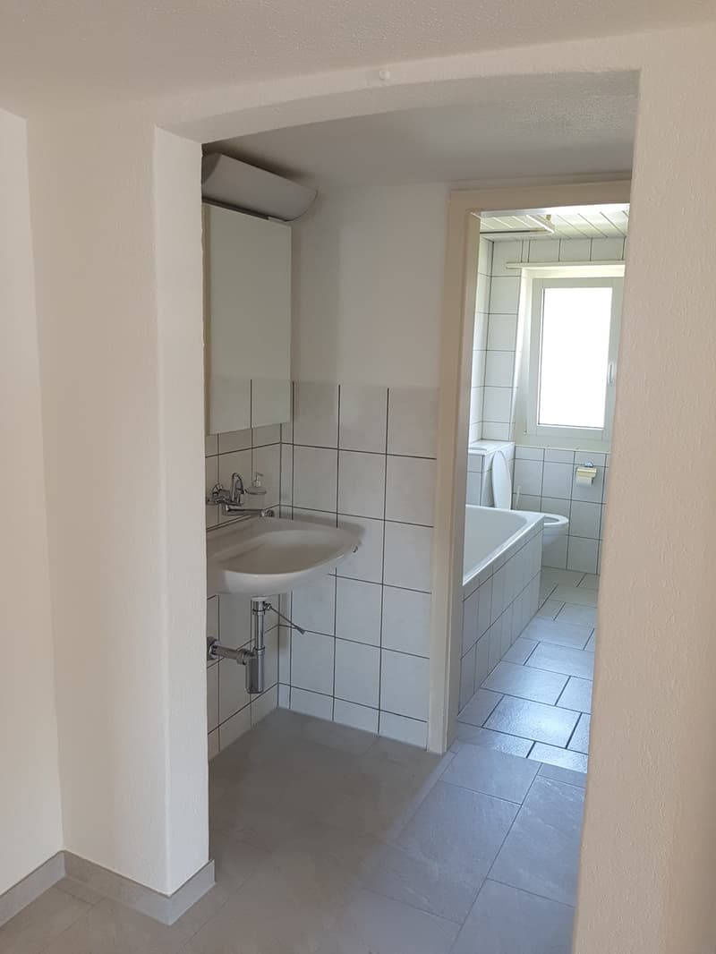 Appartement lumineux 4½ pièces, 90 m², avec grand balcon et vue magnifique sur les montagnes (7)