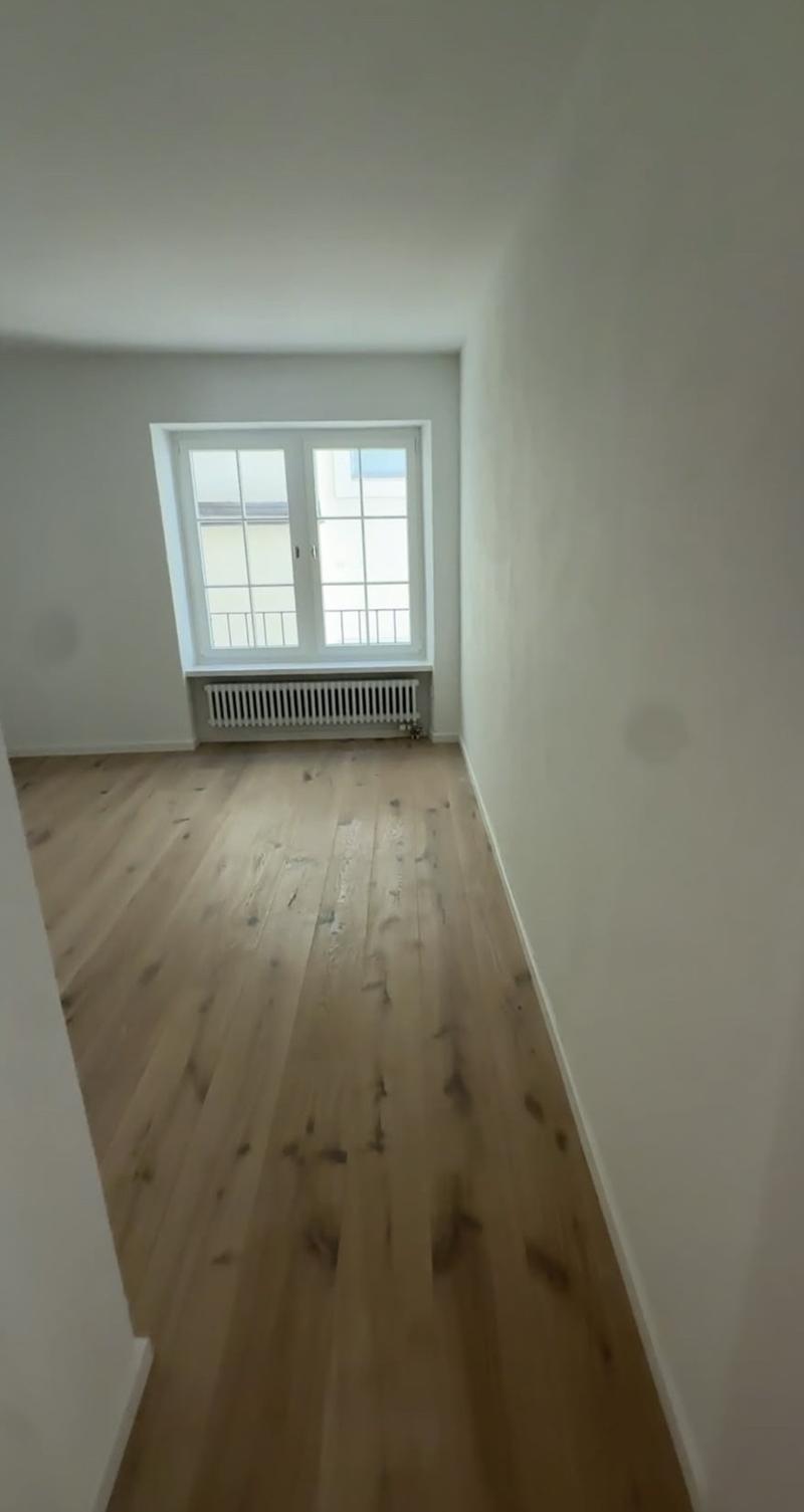 Zurich Center | High-End Room with Fireplace (5 Mins from HB) (4)