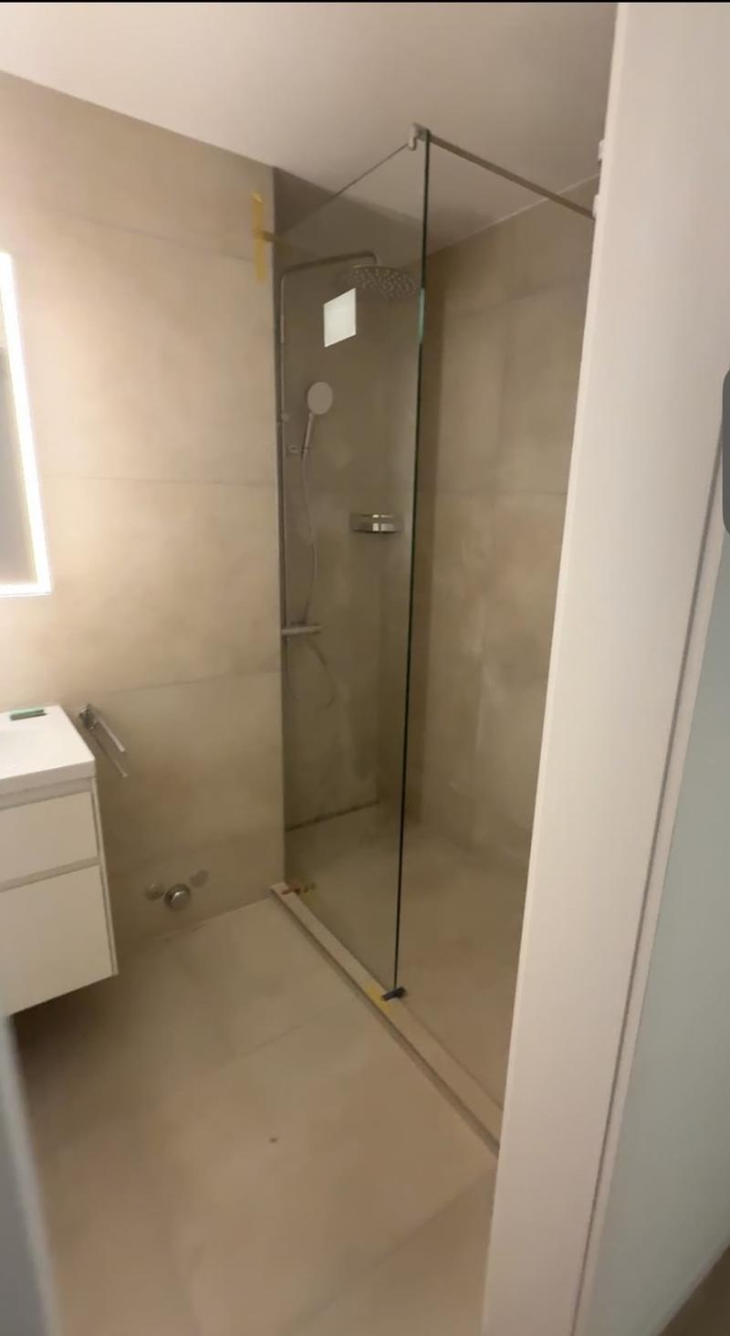 Zurich Center | High-End Room with Fireplace (5 Mins from HB) (2)