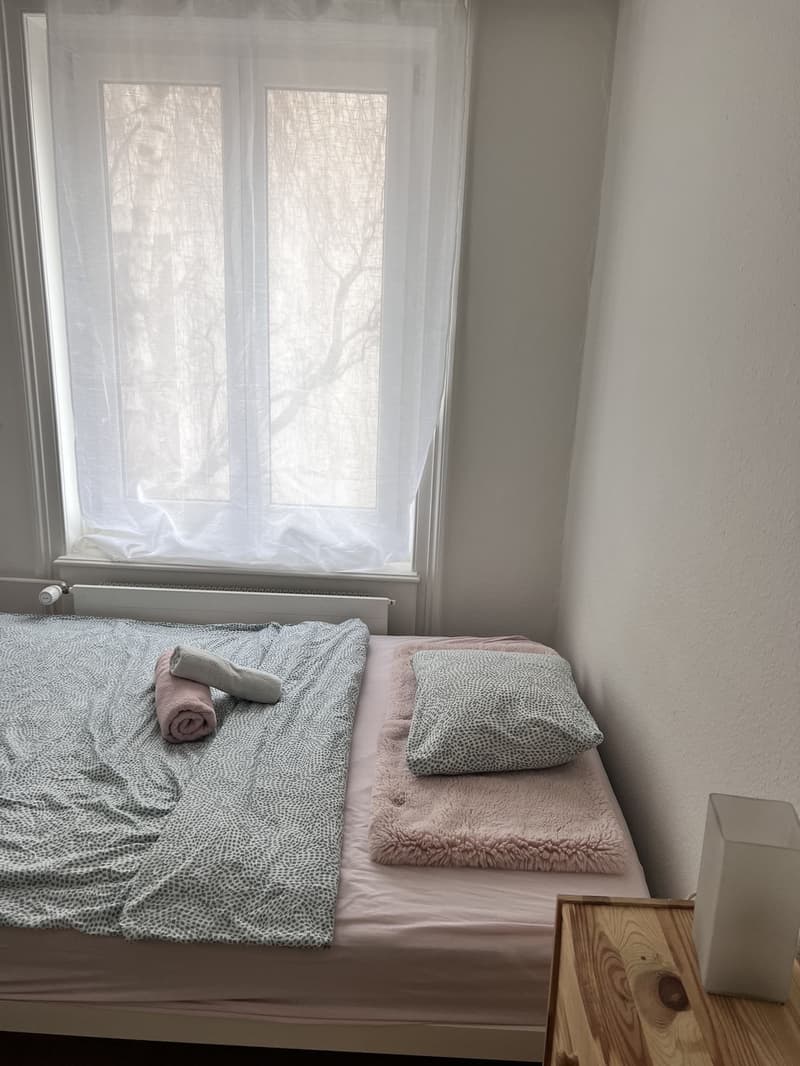 Furnished room