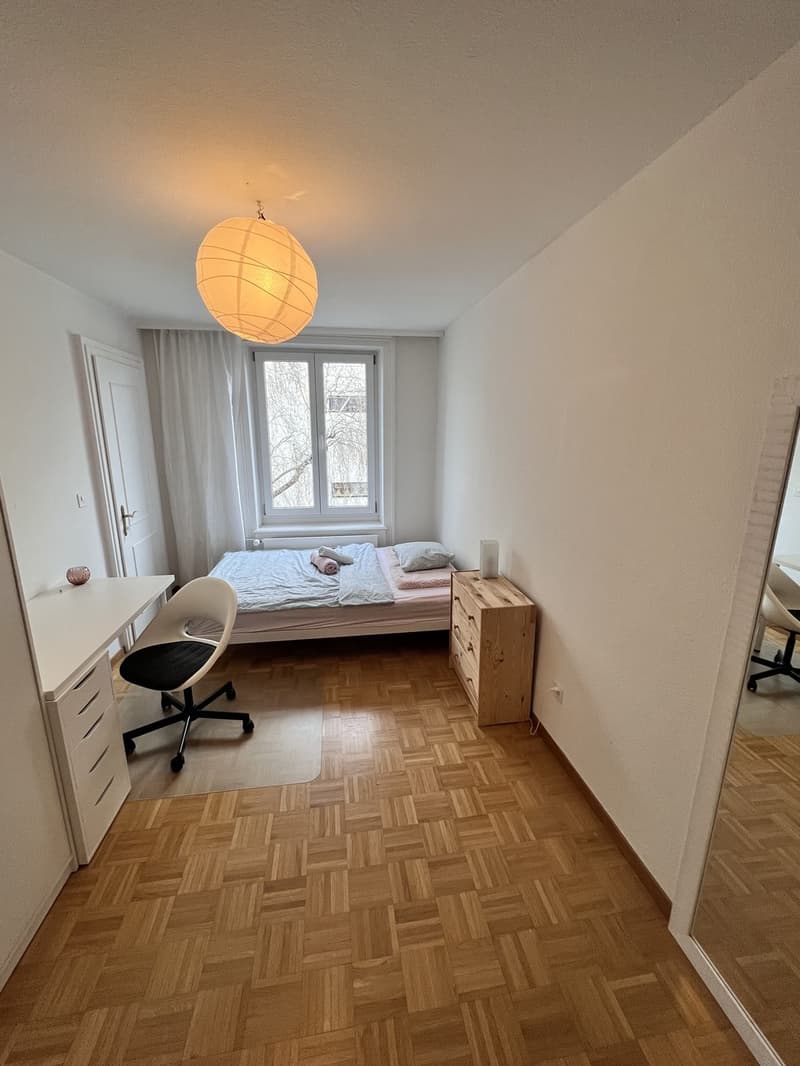Furnished room